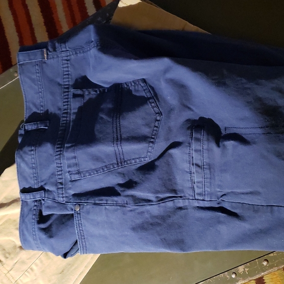 Two G.H.Bass & Co. Men's 40x32 Pants - Picture 8 of 9